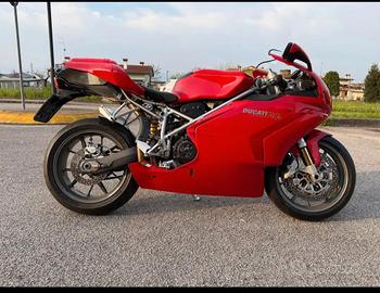 Ducati 749s