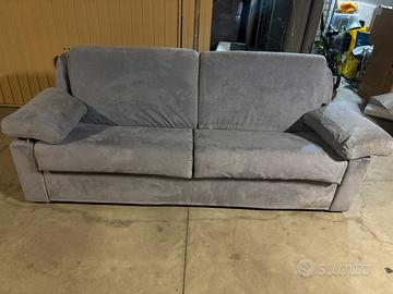 Divano letto matrimoniale