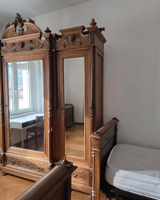 Armadio e letto antichi