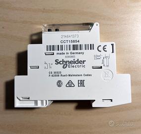Interruttore orario digitale Schneider IHP