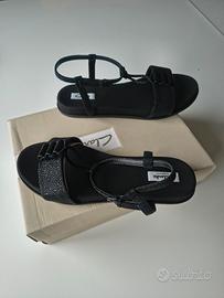 Sandali Clarks in pelle colore nero 39,5 (6uk)