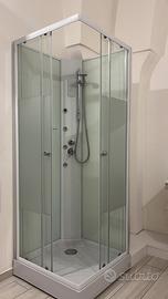 Cabina doccia angolare, come nuova.