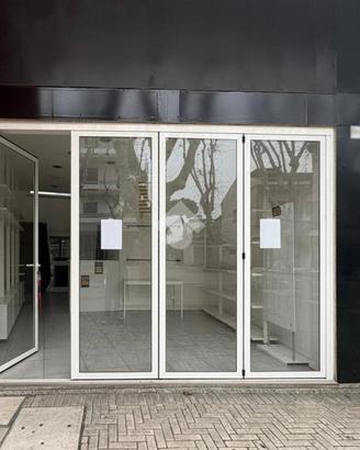 NEGOZIO A BELLARIA-IGEA MARINA