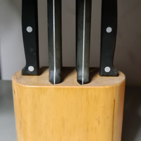 Ceppo con 6 coltelli inox
