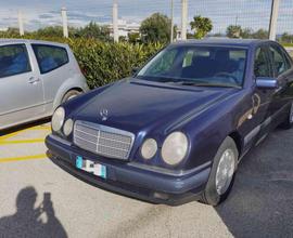 MERCEDES-BENZ E 250 turbodiesel cat Elegance