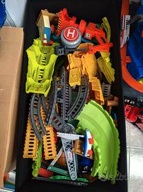 Mega Lotto Thomas & Friends – 10 kg di Piste e Tre