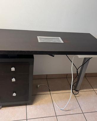Tavolo per unghie