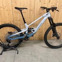 SPICY Lapierre CF 6.9 ( 29' )  my 2025 tg  M