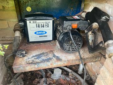 Distributore pompa carburante