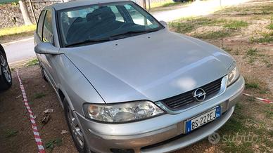 Opel Vectra 1800 gancio traino