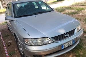 Opel Vectra 1800 gancio traino