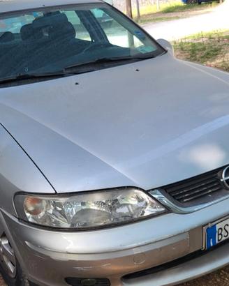 Opel Vectra 1800 gancio traino