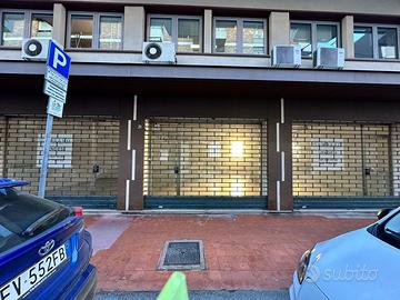 Negozio di 380 mq mestre v. einaudi