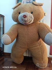 ORSACCHIOTTO GRANDE DI PELUCHE