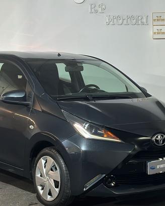 Toyota Aygo 1.0 VVT-i 72 CV 5 porte x-cool