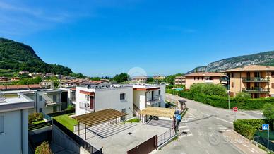 3 LOCALI A GARDA