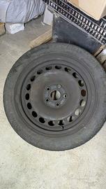 Cerchi in ferro skoda yeti 16" con gomme invernali