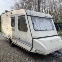 Roulotte Adria optima