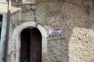 2 LOCALI A SERRONE