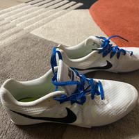 Scarpe chiodate atletica leggera