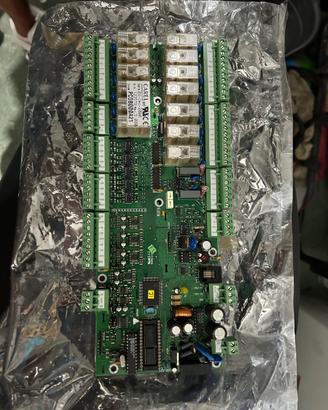 scheda controllore e relè analogici Carel PCOB000A