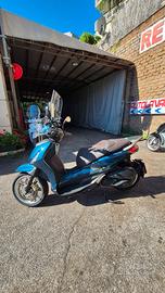 Beverly 300