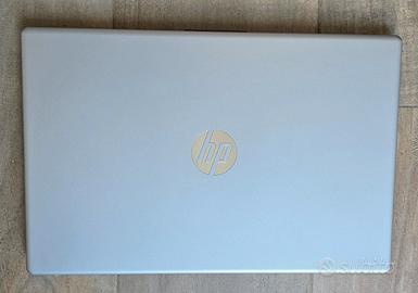 HP Laptop AI 15,6" Core Ultra 7 32GB RAM SSD 1TB -
