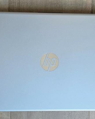 HP Laptop AI 15,6" Core Ultra 7 32GB RAM SSD 1TB -
