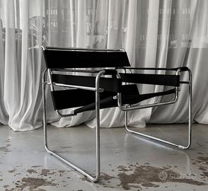 KNOLL WASSILY B3  NUOVA in pelo nero Spinney-Beck