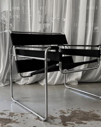 KNOLL WASSILY B3  NUOVA in pelo nero Spinney-Beck