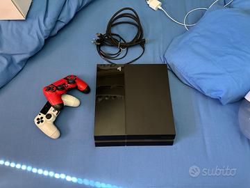 Ps4 500 giga con 2 controller