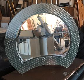 Specchio con cornice in vetro satinato