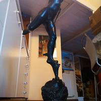 scultura in bronzo di Mercurio