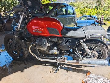 Moto Guzzi V7 II - 2016 Rossa