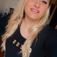 Operaia produzione, assemblaggio e confezionamento