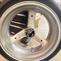 Cerchi posteriore speed triple 955i 2002