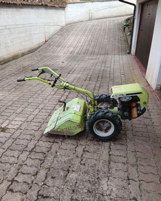 Trattorino con fresa per orto e turbina neve