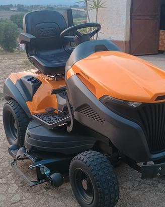 Trattorino tosaerba Stiga Taglio 121 Cm 22 Hp 