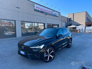 Volvo XC60 2.0 b4 R-design Ultimate Dark awd auto 