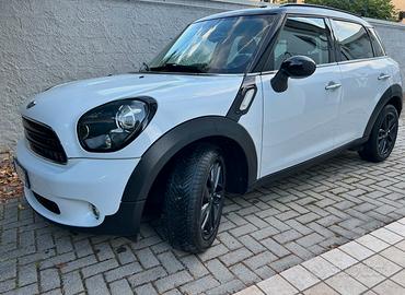 2014 MINI CANTRYMAN
