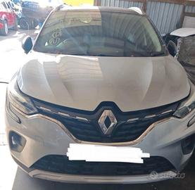 Renault Captur Iconic TCe 1333cc benzina per ricam