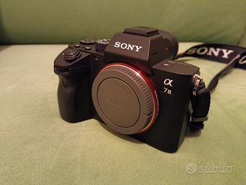 Mirrorrless Sony A7III con scatola perfetta