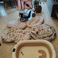 carrozzino + cuscini + vaschetta pieghevole cane
