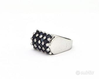 Anello zaffiri e diamanti in oro bianco