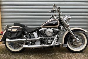Harley Davidson Heritage Softail Nostalgia FLSTN