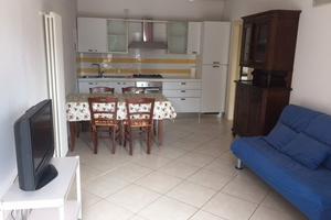 Trilocale piano terra a 50 mt dal mare rif. 31