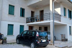 Casa di testata in zona collianare a Caneva