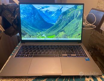 Pc portatile Samsung Galaxy book4 grigio