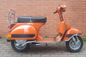 Vespa P200E tabacco conservata