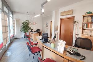 Centro, negozio libero subito